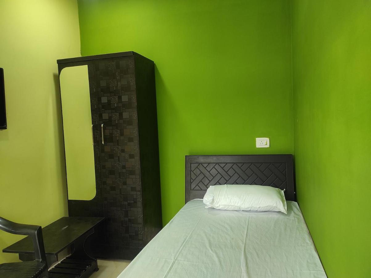 Hotel Sk Lodge Near Guwahati Airport Ngoại thất bức ảnh